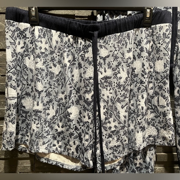 Lucky Brand Super Soft and Cozy Brushed Jersey Knit 4-Piece Pajama Set - Picture 6 of 14